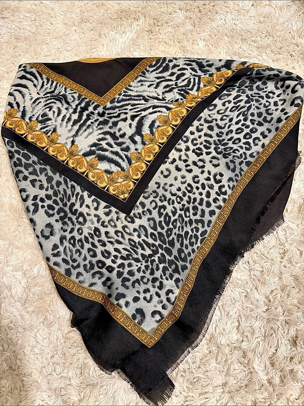 Leopard Print Scarf in Black & Gray
